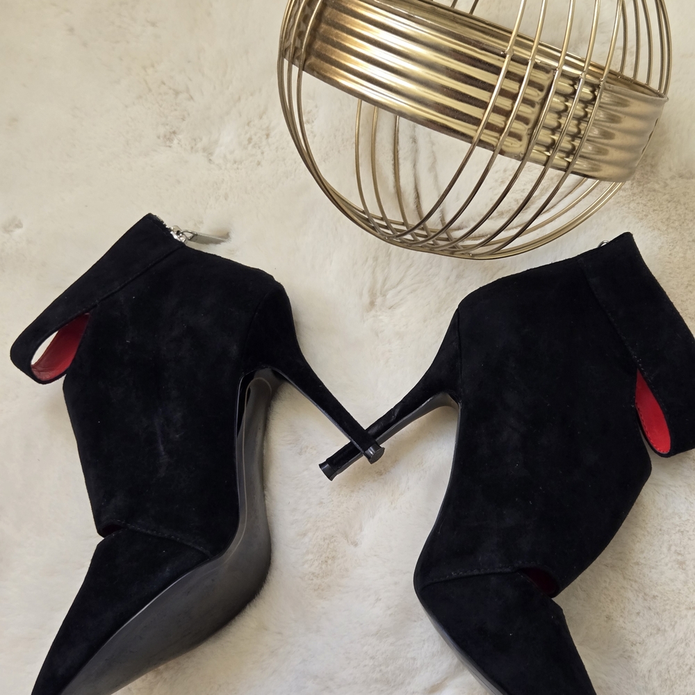 Charles Jourdan Black Heeled Boots